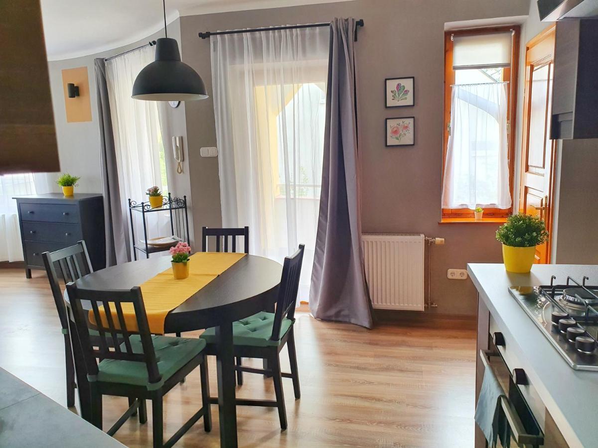 Pannonia Apartman Esztergom Buitenkant foto