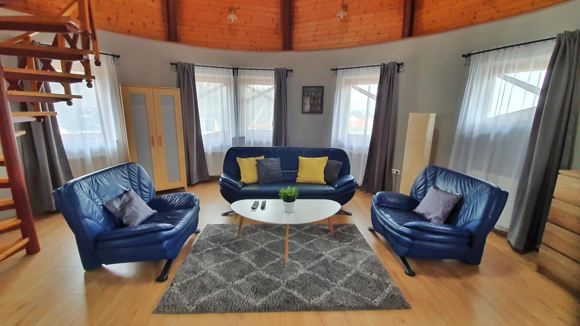 Pannonia Apartman Esztergom Kamer foto