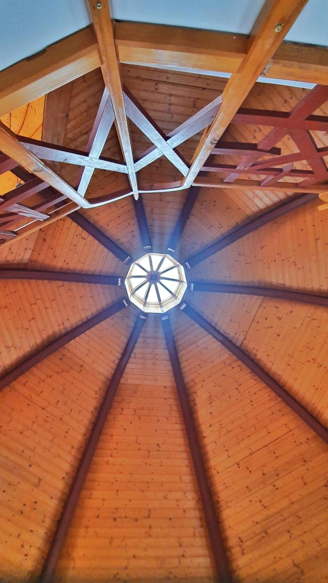 Pannonia Apartman Esztergom Kamer foto