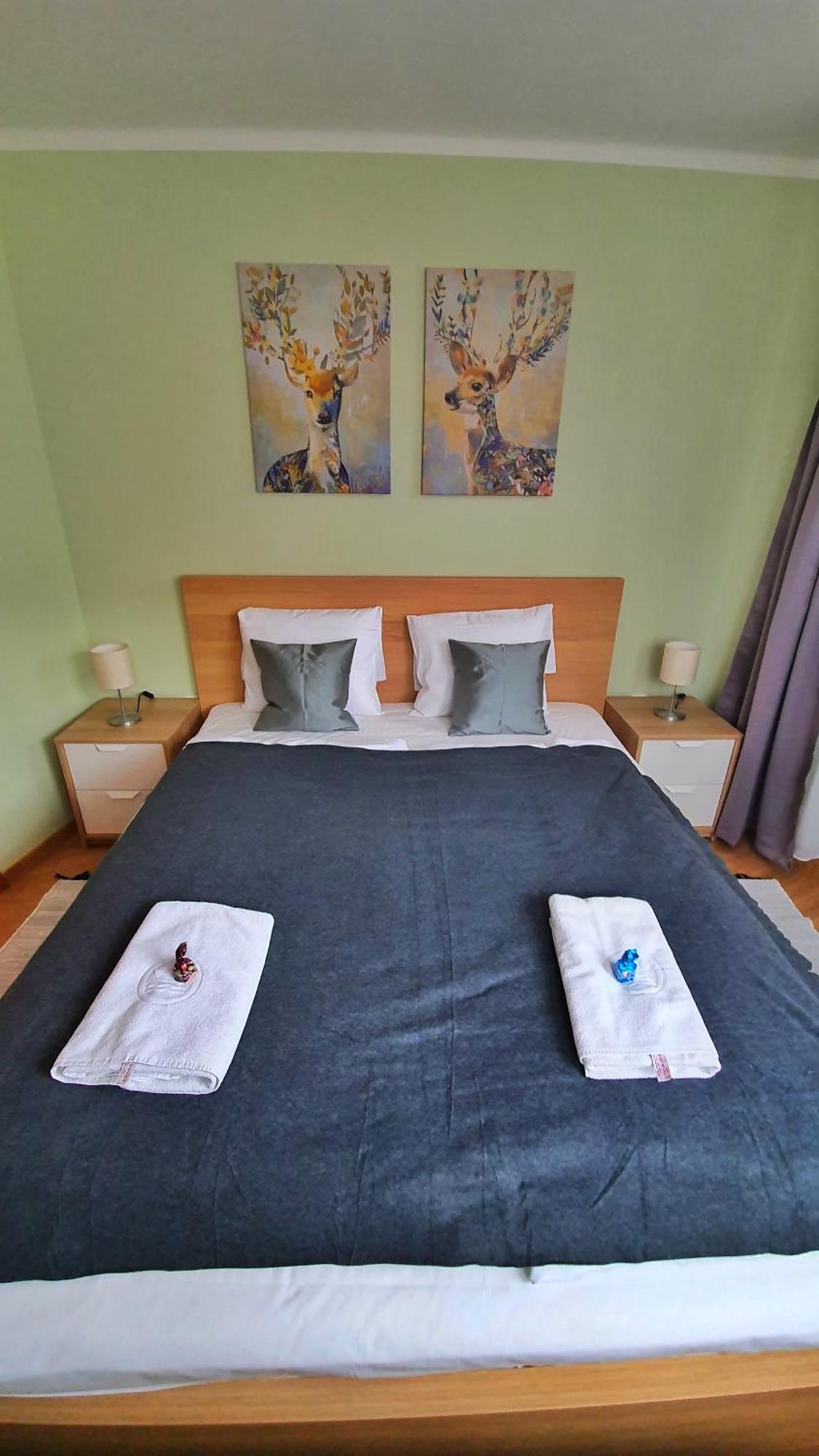 Pannonia Apartman Esztergom Kamer foto