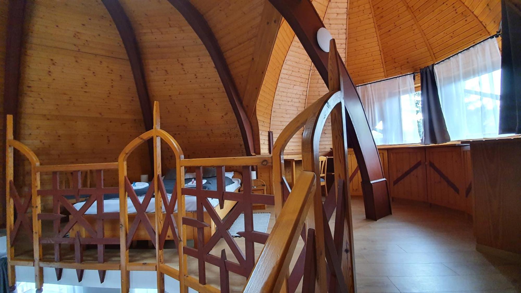Pannonia Apartman Esztergom Kamer foto