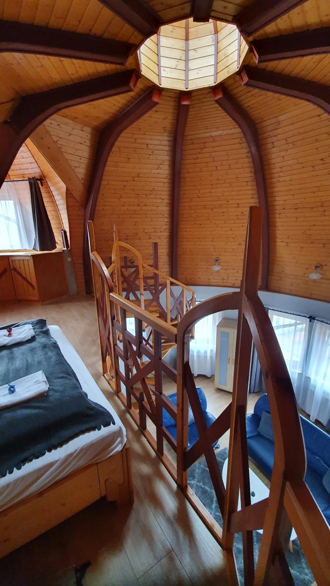 Pannonia Apartman Esztergom Kamer foto